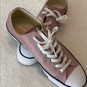 Womens Chuck Taylor All Star Sneaker